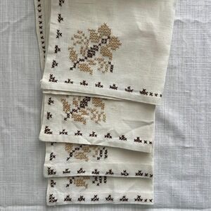 Vintage Mid Century Linen‎ Napkins Hand Embroidered Floral Set of Four